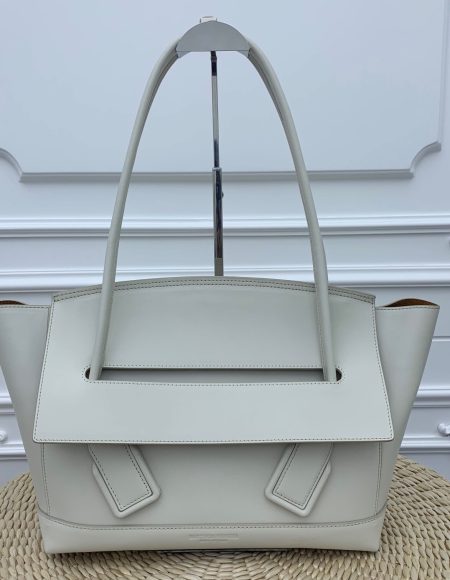 BOTTEGA VENETA Handbag