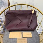 Bottega Vaenta Clutch
