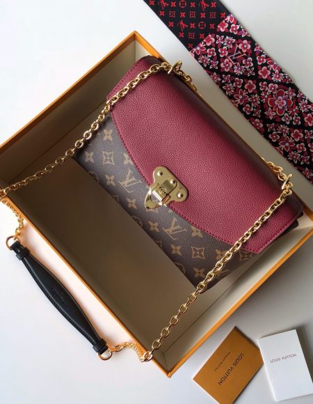 Louis Vuitton SAINT PLACIDE