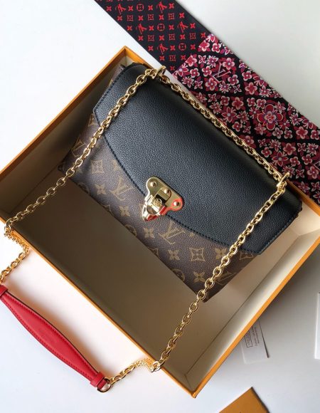 Louis Vuitton SAINT PLACIDE