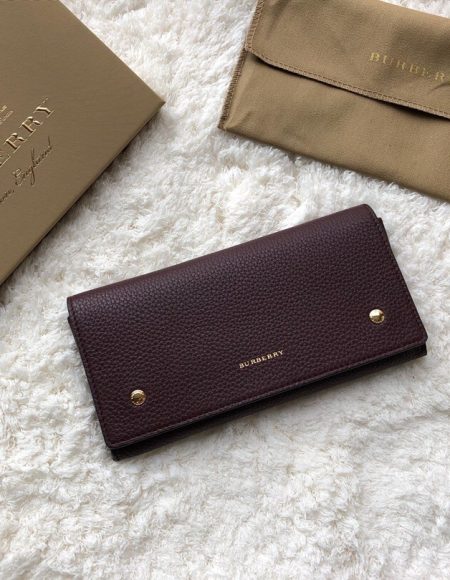 Burberry wallet