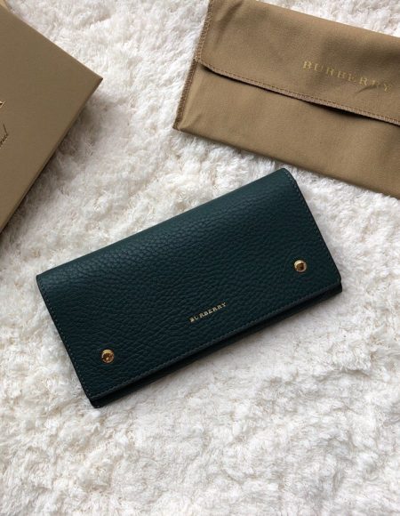 Burberry wallet