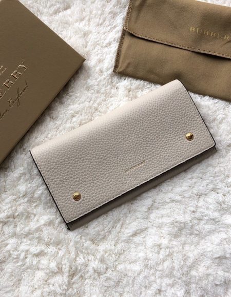 Burberry wallet