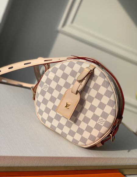 LOUIS VUITTON Boite Chapeau Souple