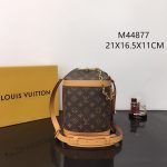Louis Vuitton Shoulder Bags