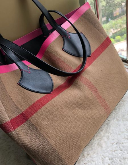 Burberry Shopping bag