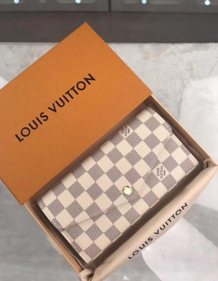 Louis Vuitton Sarah Wallet