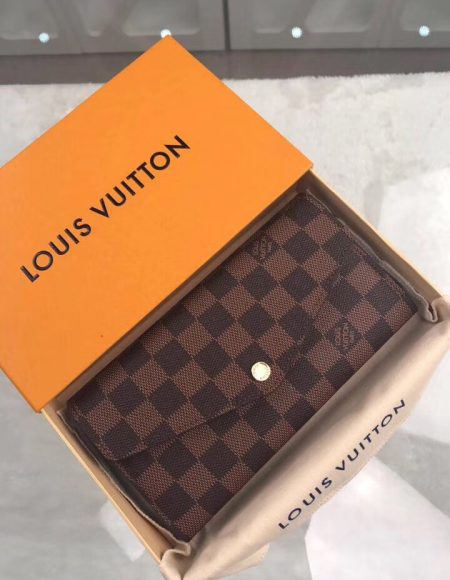 Louis Vuitton Sarah Wallet