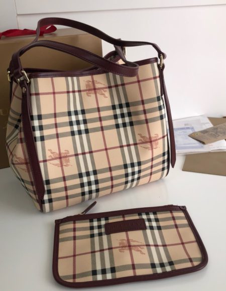 Burberry Shopping bag