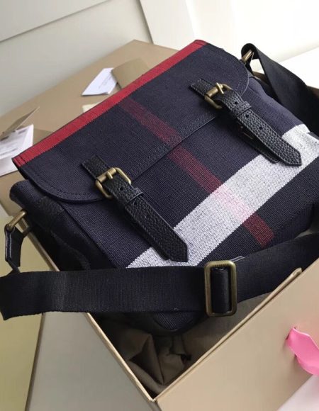 Burberry Messenger bag