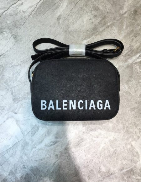 Balenciaga ville
