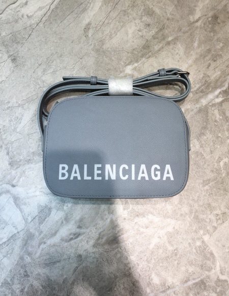 Balenciaga ville
