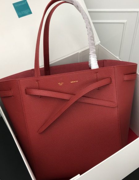 Celine Cabas Phantom