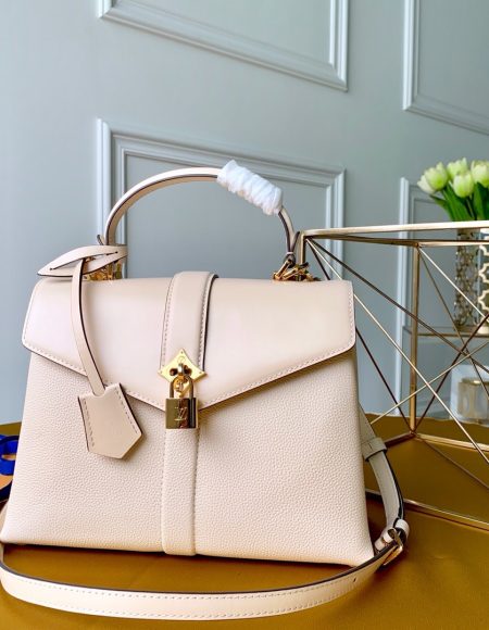 Louis Vuitton Rose Des Vents