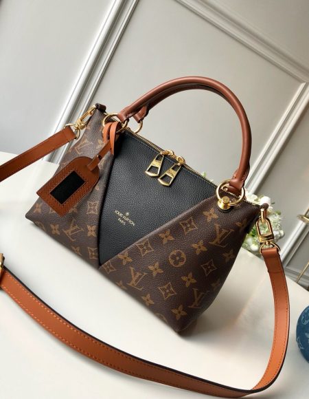LOUIS VUITTON Tote BB