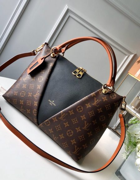 LOUIS VUITTON Tote MM