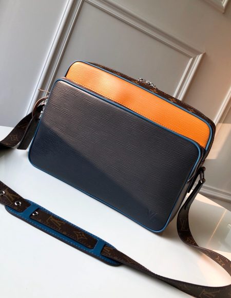 LOUIS VUITTON Nil Slim