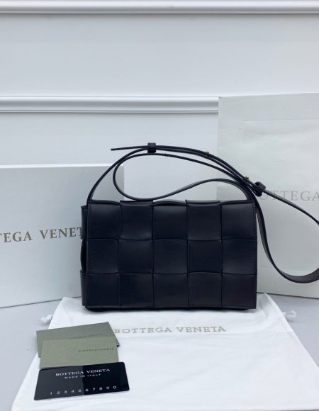 BOTTEGA VENETA Cassette