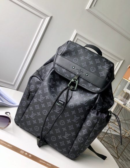 LOUIS VUITTON Discovery Backpack