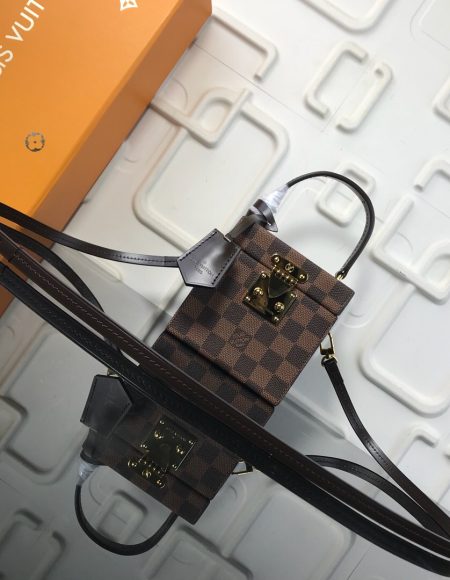 LOUIS VUITTON BLEECKER BOX