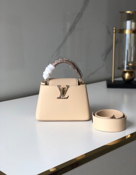 Louis Vuitton CAPUCINES