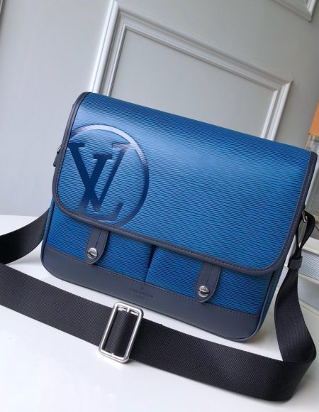 LOUIS VUITTON MESSENGER