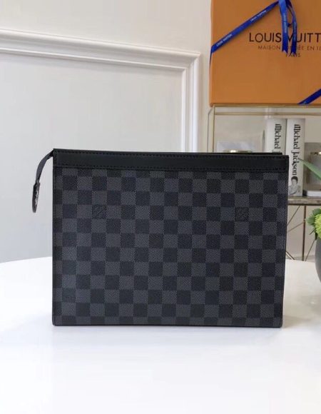 LOUIS VUITTON POCHETTE VOYAGE MM