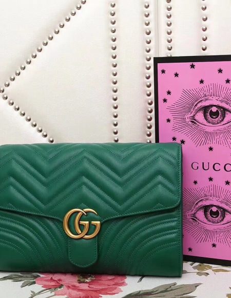 Gucci GG Marmont clutch
