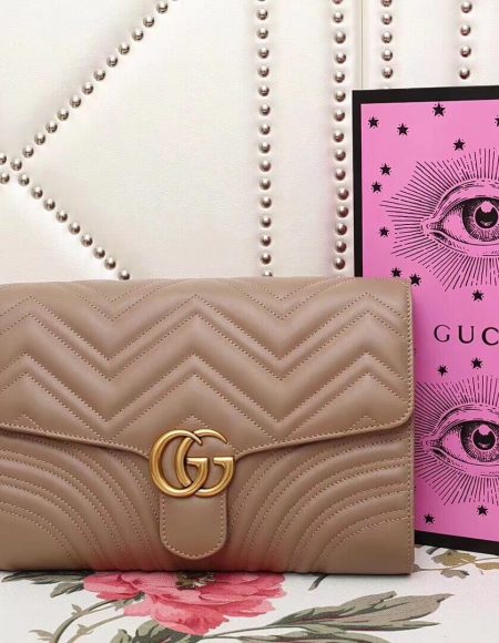 Gucci GG Marmont clutch
