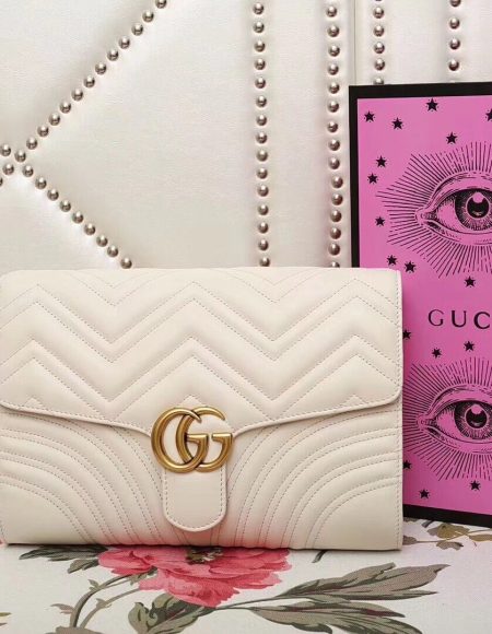 Gucci GG Marmont clutch