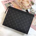 Louis Vuitton TOILETRY POUCH 26