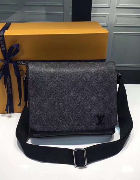 LOUIS VUITTON DISTRICT