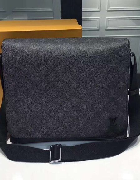 LOUIS VUITTON DISTRICT