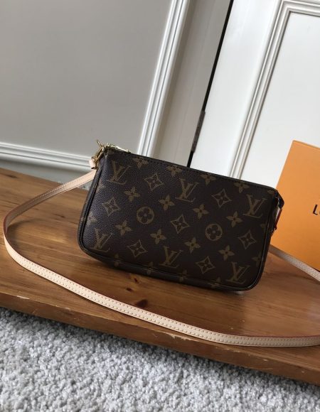Louis Vuitton Pochette Accessoires