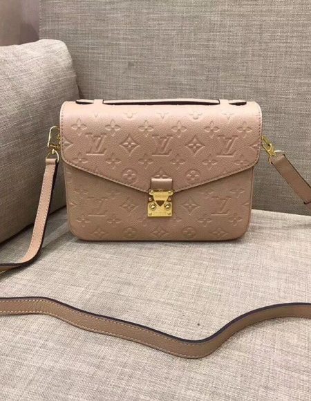 Louis Vuitton Pochette Metis