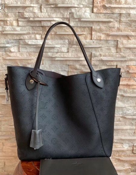 LOUIS VUITTON HINA