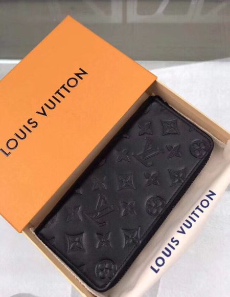 LOUIS VUITTON Zippy Wallet