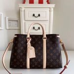 LOUIS VUITTON SOUFFLOT MM