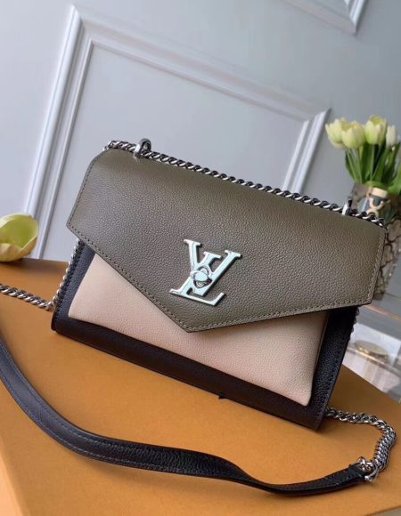 LOUIS VUITTON Mylockme BB