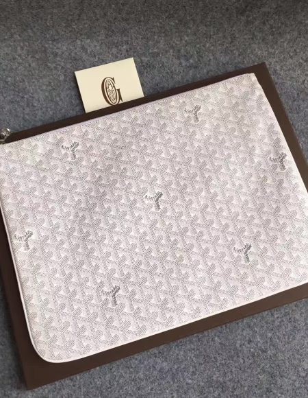 Goyard Clutch