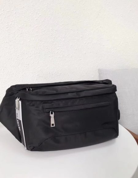 PRADA Pocket