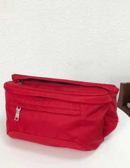 PRADA Pocket