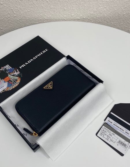 PRADA wallet