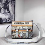 Dior camp