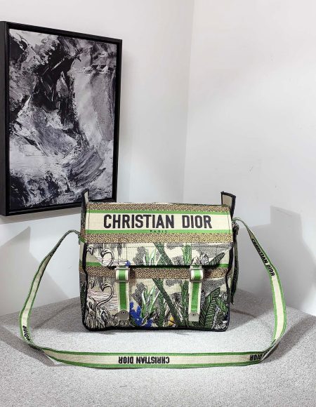 Dior camp