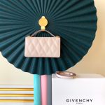 Givenchy GV3