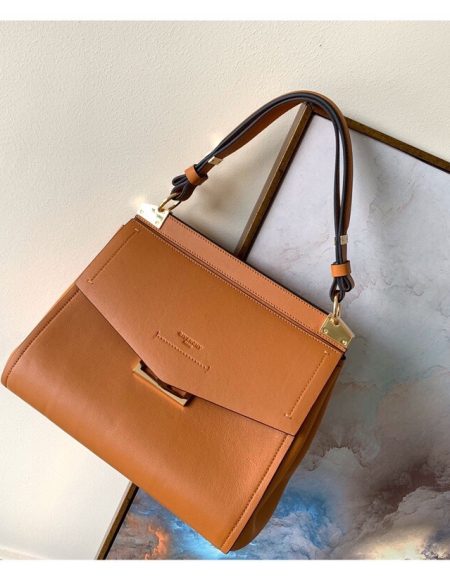 Givenchy Mystic