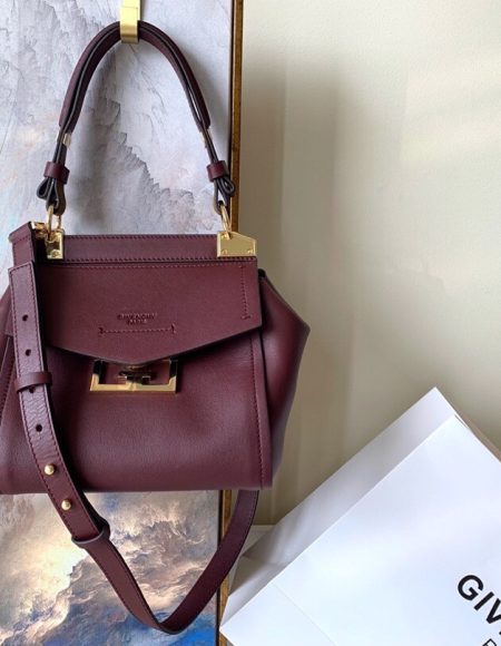 Givenchy Mystic