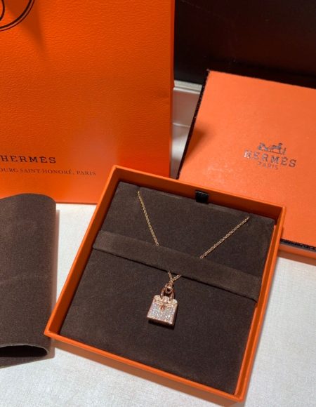 HERMES Necklace