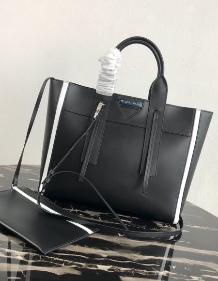 Prada Ouverture